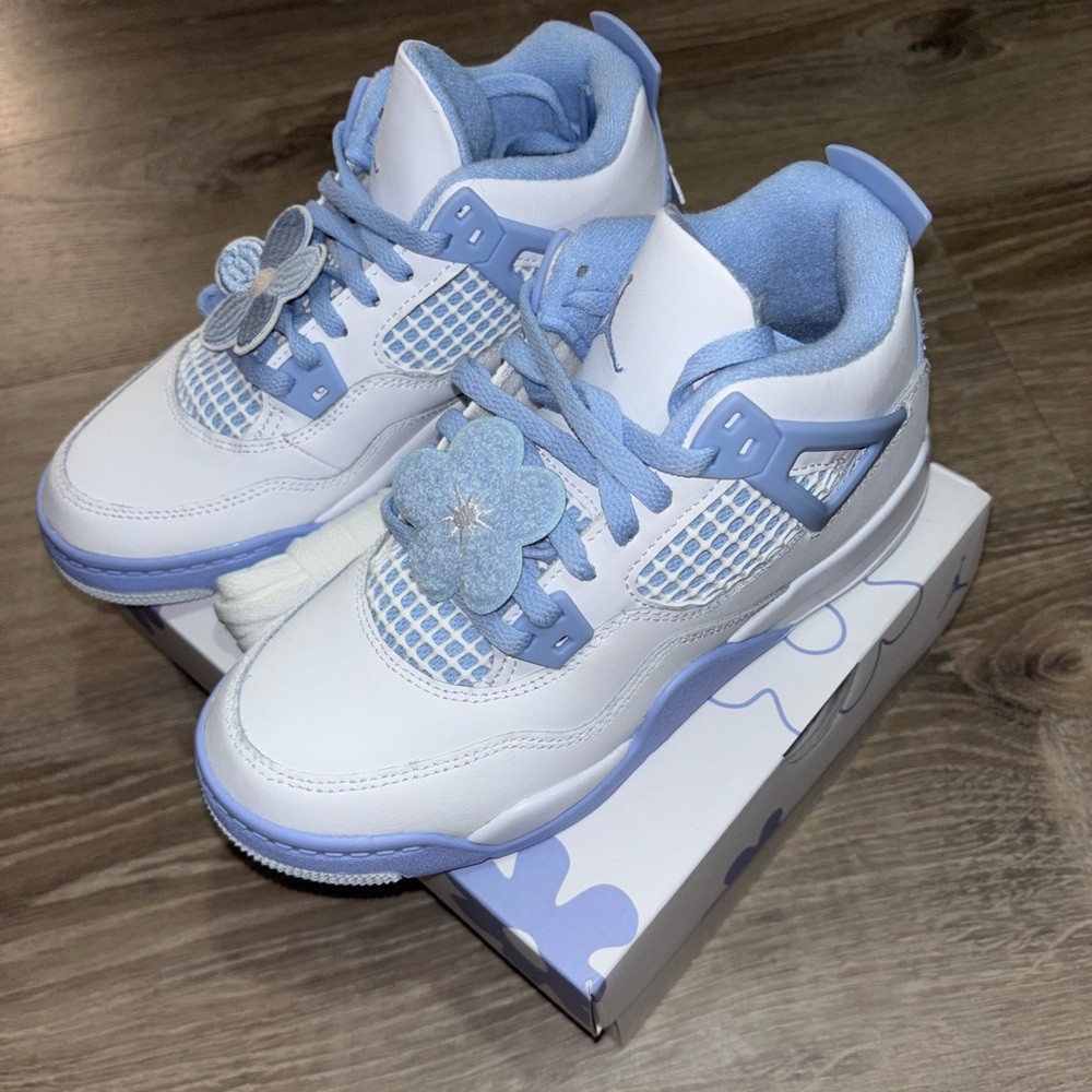 Jordan Retro 4 ‘Forget Me Not’